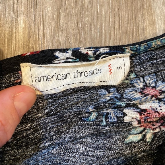 American Threads Low Cut Flowy Floral Dress - Size Small - Picture 14 of 16